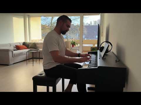 Gebran Rami Ayach on piano by Joul Darani. جبران رامي عياش عزف جول داراني بيانو