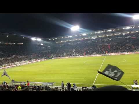 Aufstellung bis Einlaufen FC ST.PAULI