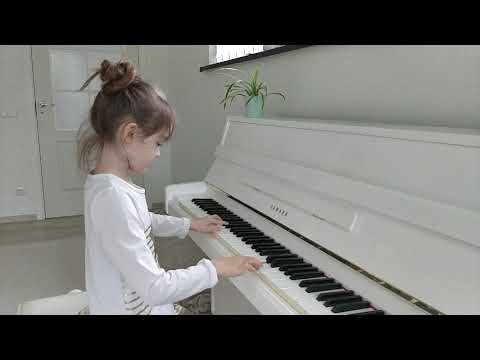 Rebeka Lily Kemp (8 years old).Пьеса . Г.Ф.Телеман