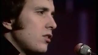 Don Mc Clean _ Mountains of Mourne- live 1974