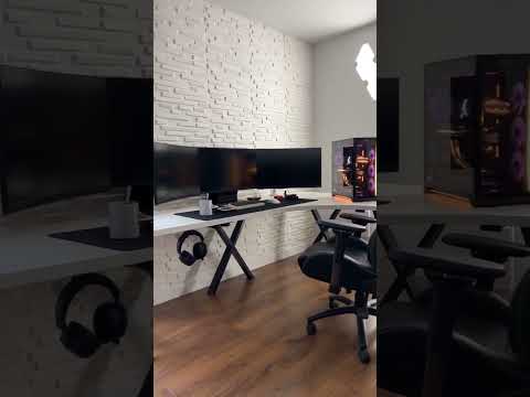👉 Do you like this triple monitor setup? #gaming
