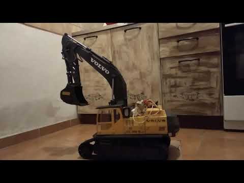 VOLVO EC 460 BLc. / RC model z hydrauliku 1:14