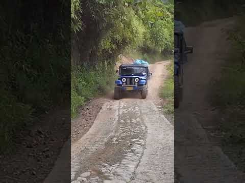 la dama del volante en las trochas de Balboa 🚙🇨🇴”