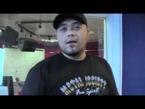 Ray cerita pasal AF9.