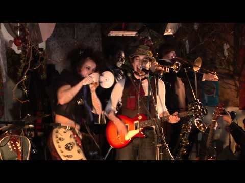 Kirsty Almeida - 'The Circle Song' live