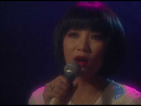 Thể hiện bởi Cẩm Vân