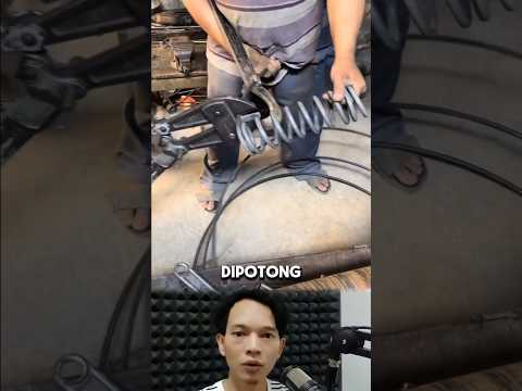 Ternyata Begini Cara Membuat Per Shock Mobil Dengan Manual Menggunakan Mesin Bubut