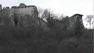 preview picture of video 'Visegrád, Fellegvár a Sibrik domb felől, 130105-1-017'