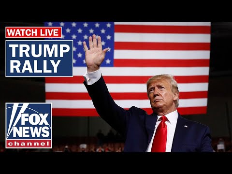 Trump holds rally in Milwaukee, Wisconsin Trump holds rally in Milwaukee, Wisconsin
