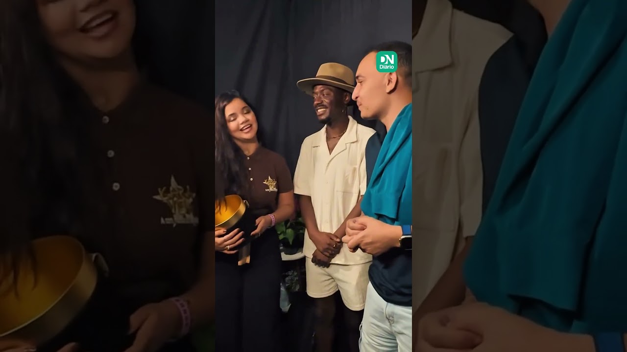 Imagem da notícia: João Gomes chora ao ganhar presente usado por ídolo do forró
