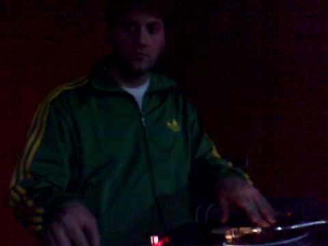 DJ Vile in scratch @ coperativa portalupi vigevano - live sospetto click