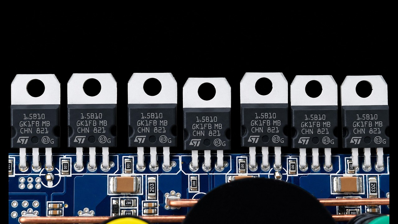 Billions of people don't know that MosFETs can do this :