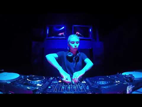 The Blue Oyster: Urtica / 05.09 / 17 - 18