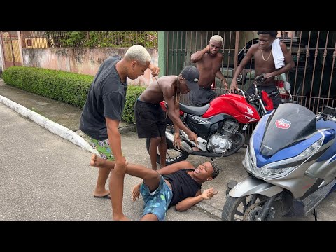 QUIS PAGAR DE PLAYBOY MAS A PCX É EMPRESTADA