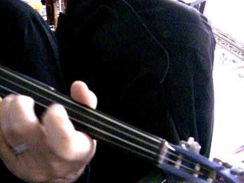 J'ai deux amours mon pays et Paris violon bleu électrique