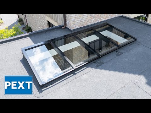 Lichtstraat Schilddak Douglas met 2 vaks veiligheidsglas | Zwart RAL 9005 video