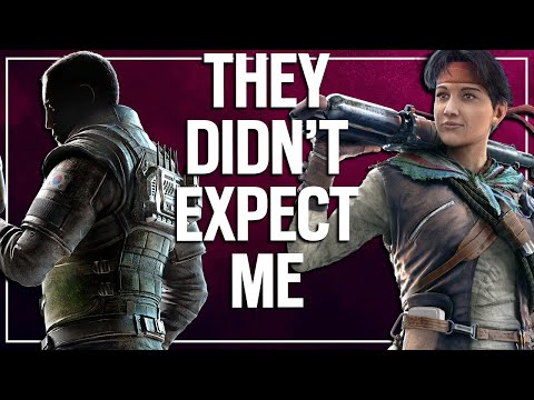 Just Walking Into Site - Rainbow Six Siege