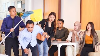 Download lagu THE MAIN BOSS WAS EXPELLED AND INSULTED BY HIS OWN EMPLOYEES BECAUSE THEY THOUGHT HIM A MONSTER!!... mp3 Download lagu THE MAIN BOSS WAS EXPELLED AND INSULTED BY HIS OWN EMPLOYEES BECAUSE THEY THOUGHT HIM A MONSTER!!... mp3