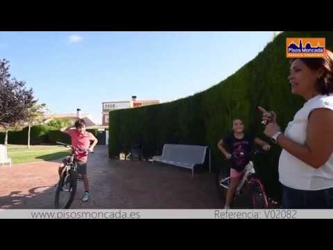 Vive eternamente de vacaciones eternas en este adosado de Moncada V01938V0