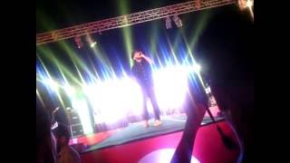 Live Performance of Benny Dayal (tu hi toh meri dost hai)@ IIIT ALLAHABAD