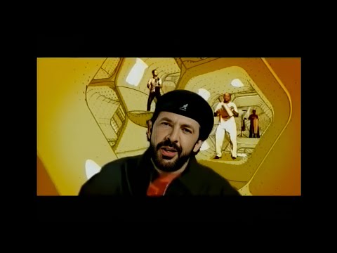 Juan Luis Guerra 4.40 - Las Avispas (Video Oficial)