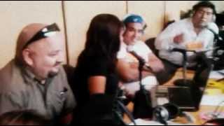 preview picture of video 'BARÀK EL HIPNOTIZADOR en Canela Radio 90.5 fm Guayaquil.3gp'
