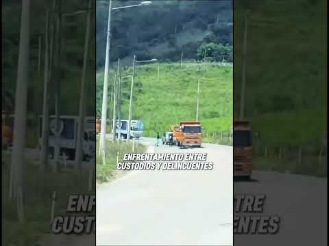 En el sector Piñas - Portovelo, El Oro, individuos intentaron robar una volqueta