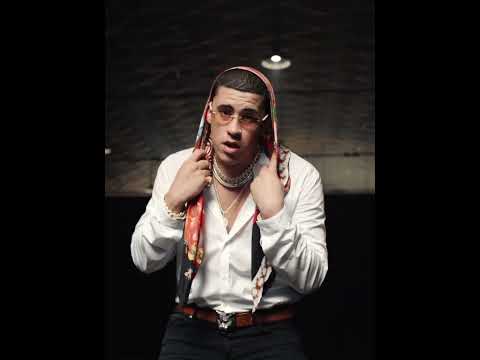 BAD BUNNY - Nacho, Yandel, Bad Bunny - Báilame (Remix)