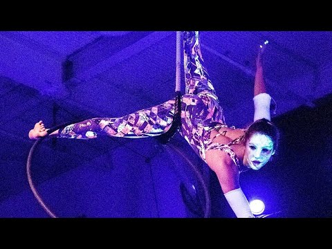 Lydia Valkyrie Napier - “Alien” aerial hoop/ cerceau 2020 Cabaret Zmala