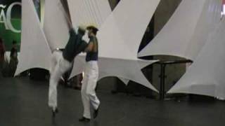 I Love Dancing guest instructor Arthur dancing Samba no Pé