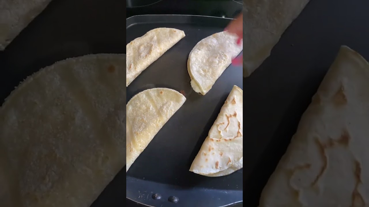 Savory quesadillas with oaxaca cheese #quesooaxaca #mexicanfood