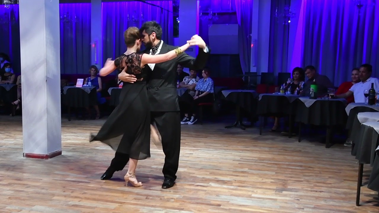 Magdalena Gutierrez y German Ballejo en Porteño y Bailarin 2021-2