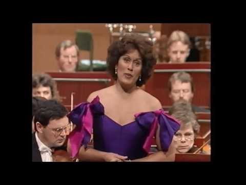 Kiri Te Kanawa - 'Kiri Sings Mozart'