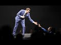 Michael Bublé Sings Live With A Fan Crazy Little Thing Called Love Hamburg 31 10 19