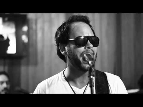 Banda Nevermind - Man In the Box (Alice in Chains)