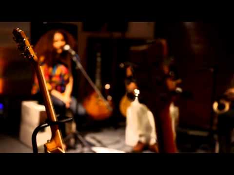 Elif Çağlar - Jamaica / #akustikhane ‪#sesiniac