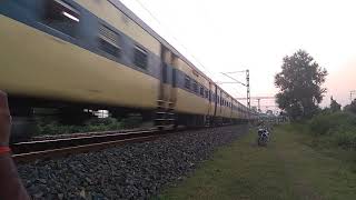 preview picture of video 'Gomoh Chakradharpur Memu Crossing Sudamdih railway crossing'