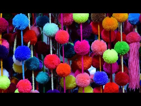 super easy pom pom making idea with fingers at home
