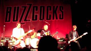 Buzzcocks - You Tear Me Up