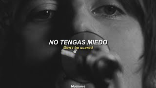 Oasis - Stop Crying Your Heart Out (sub. español + lyrics)