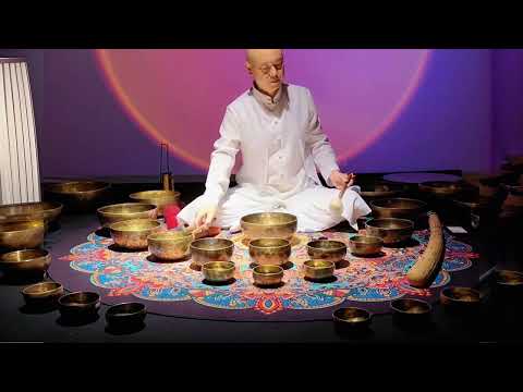 528Hz Cosmic Energy Cleanse｜Chakra Balancing & Soul Healing｜Binaural Beats for Trauma Recovery