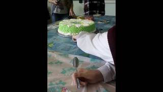 Кончи наглоталась и получила тортик Кончи наглоталась и получила тортик