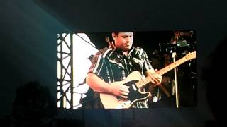 Chris Young singing &quot;Twenty-One Candles&quot; @ Runaway Country 2012 05/05/12