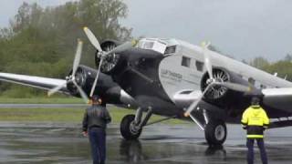 preview picture of video 'Ju 52 D-AQUI + Me 108 B-1 Taifun in Leer-Nüttermoor, 1. Mai 2010, (c) Dietrich Janßen, Emden'