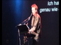 Laurie Anderson performing Transitory Life