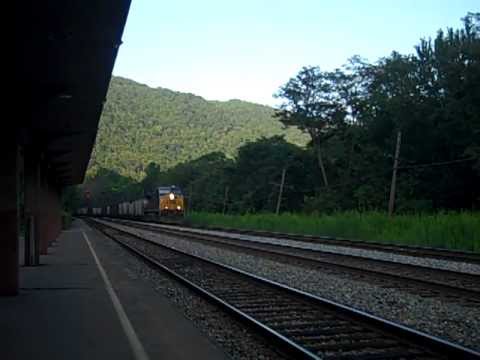CSX E511 Start-up With A Single Engine In Prince WV 7/31/2011