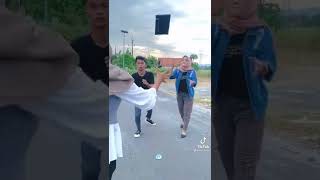 Download lagu Story Wa TikTok Lagu Armada Hargai Aku Akan Di Cover Oleh Dwi Septiani Anisa Anaknya Mang Kemi 2022, mp3