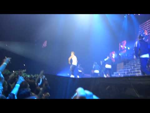 Justin Bieber singing Baby at Believe Tour Dublin (Justin Looks into the Camera)
