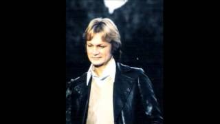 Je cherche toujours demain