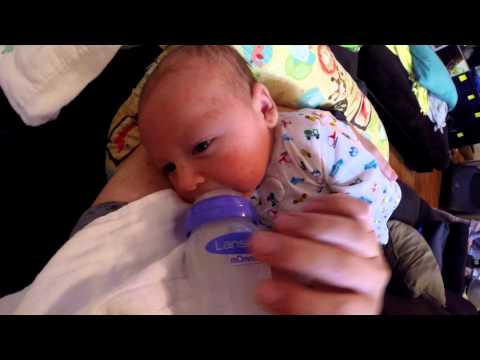 FIRST TIME WITH A BOTTLE - BABY THEO, DADDY, and a GOPRO (21 of ?)